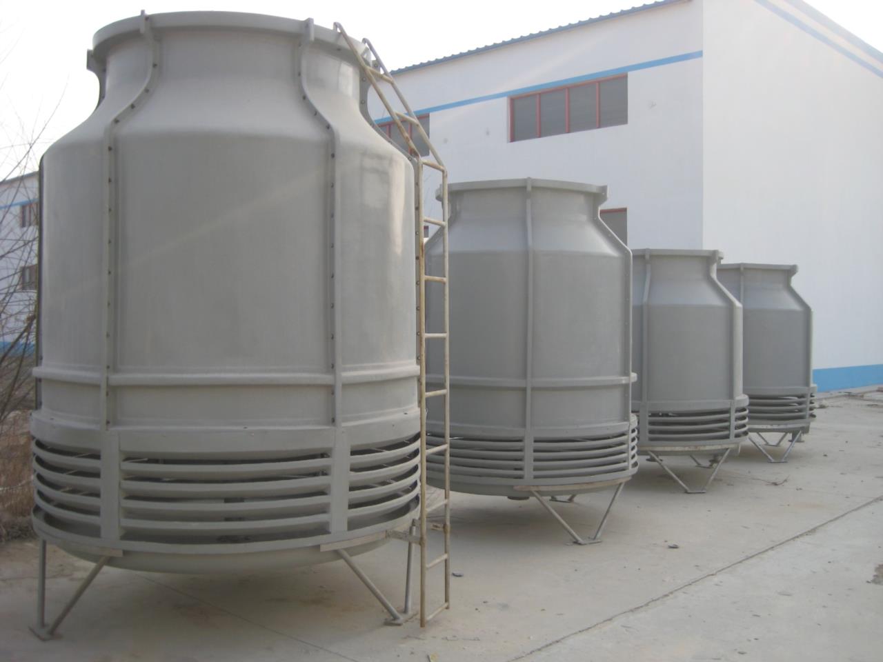 如何調節玻璃鋼冷卻塔的損失冷卻水量